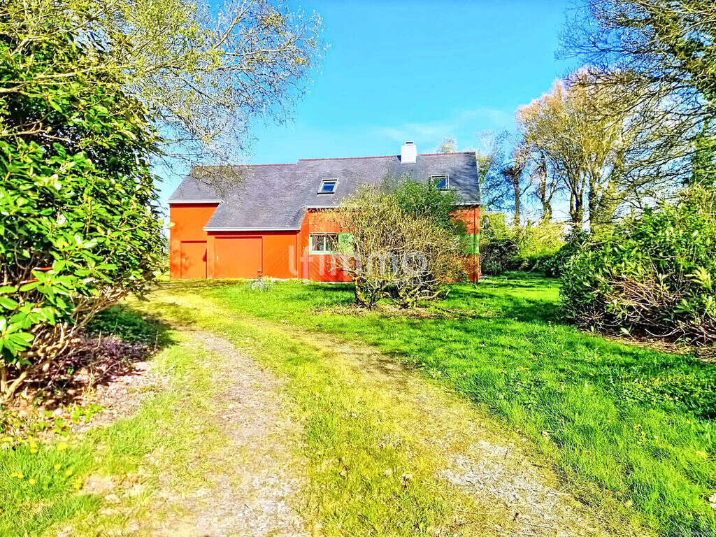 Maison à CAST