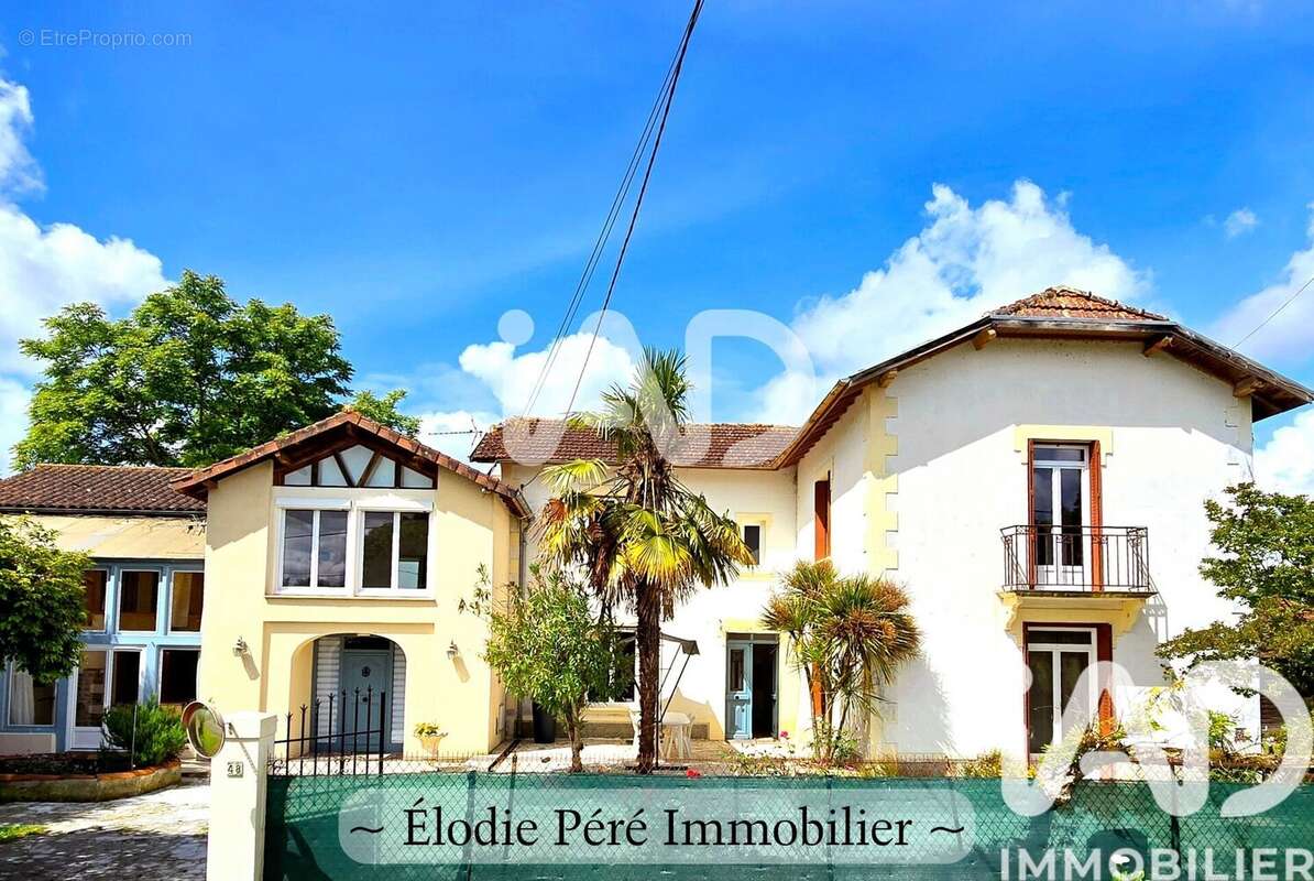 Maison 320 m² à Labatut-Riviere  - photo 3