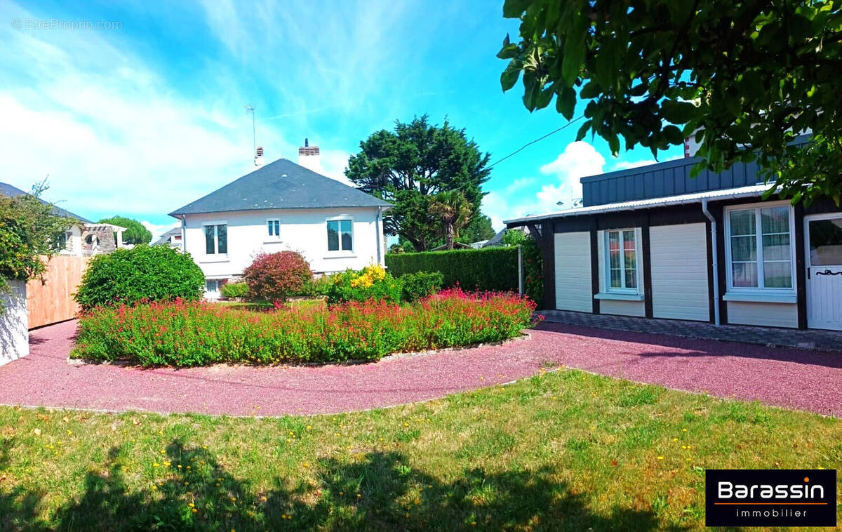 Maison à AGON-COUTAINVILLE