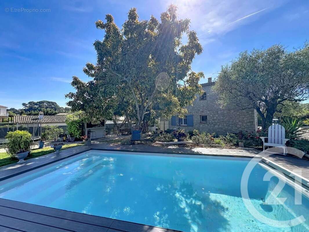 Maison à MOUGINS