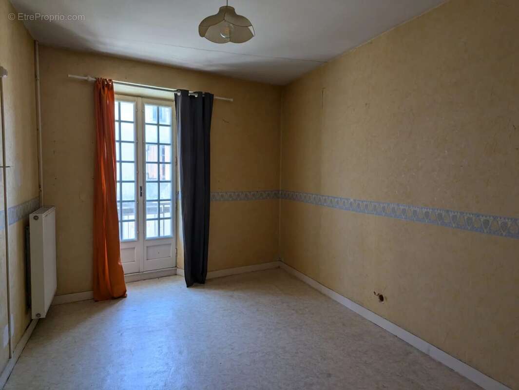 Appartement 125 m² à Oradour-Sur-Vayres  - photo 4
