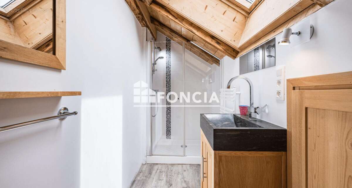 CHAMONIX-MONT-BLANC - ARGENTIÈRE : Maison rénovée 100 m² avec jardin, au pied des Grands Montets - photo 10