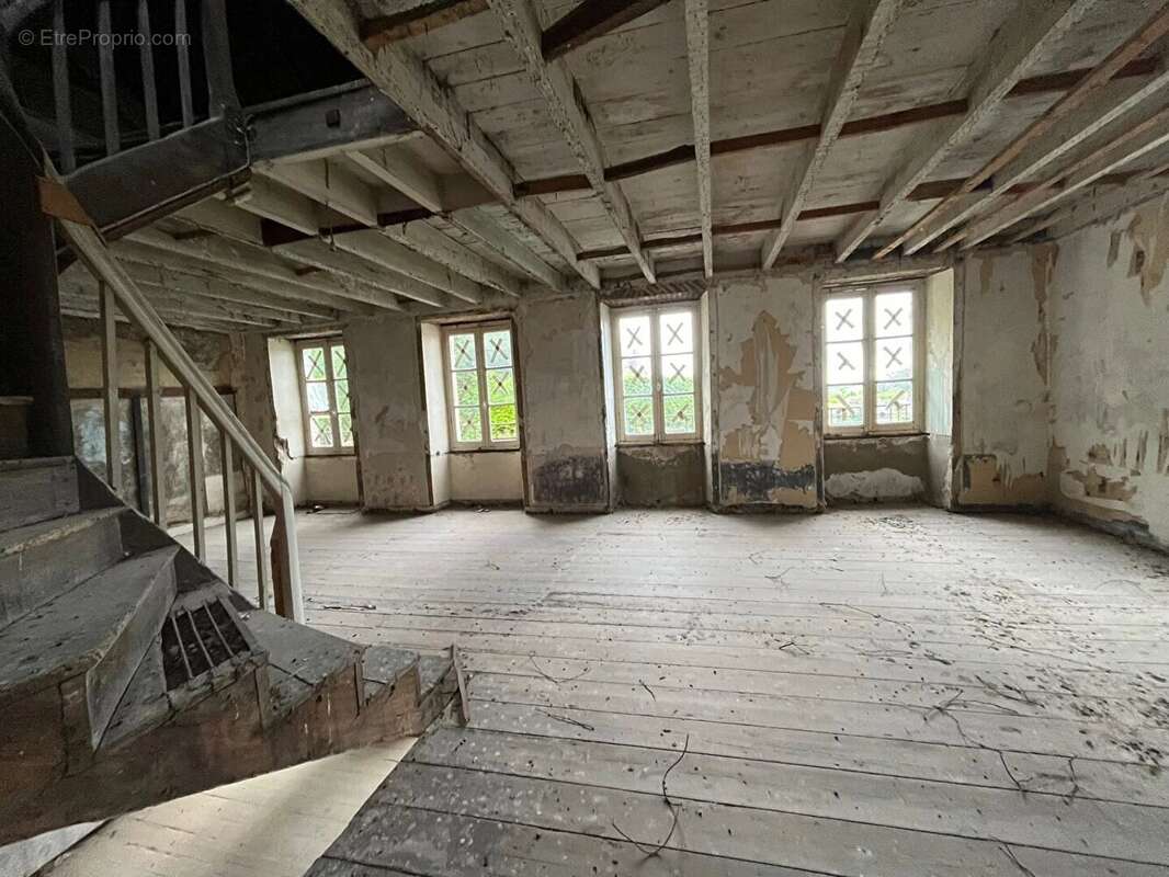 Appartement à QUINTIN