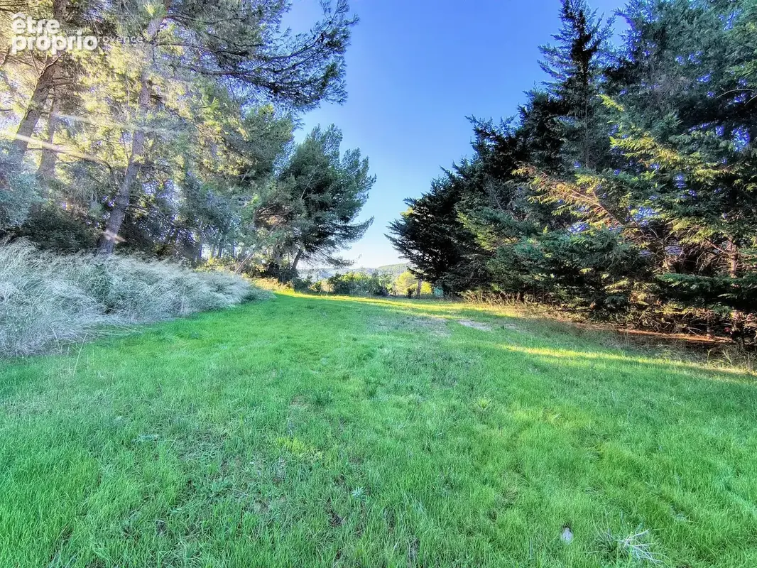 Terrain à bâtir de 855 m² à VELAUX (13) - photo 2