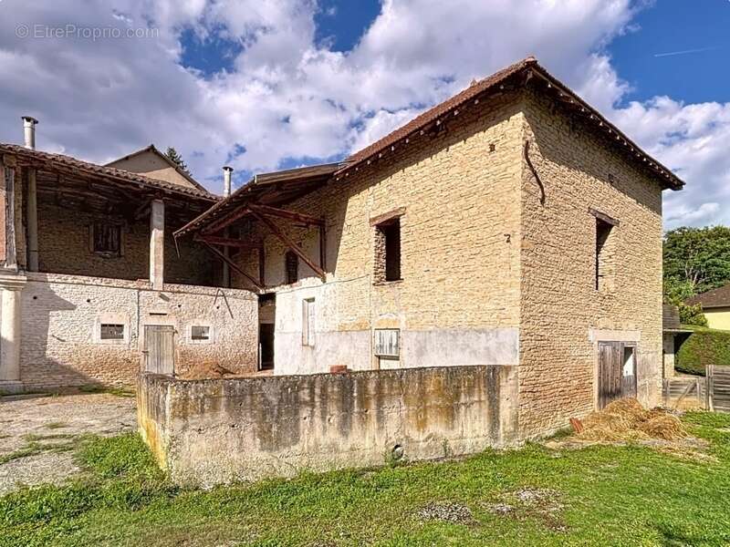 Maison à SAINT-MARCEL-BEL-ACCUEIL