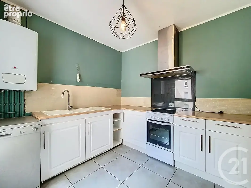 Appartement 4 pièces 89 m² à vendre à Chartres (28000) - photo 2