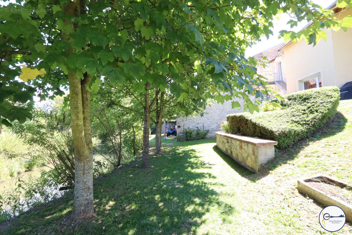 Maison à DOMPAIRE