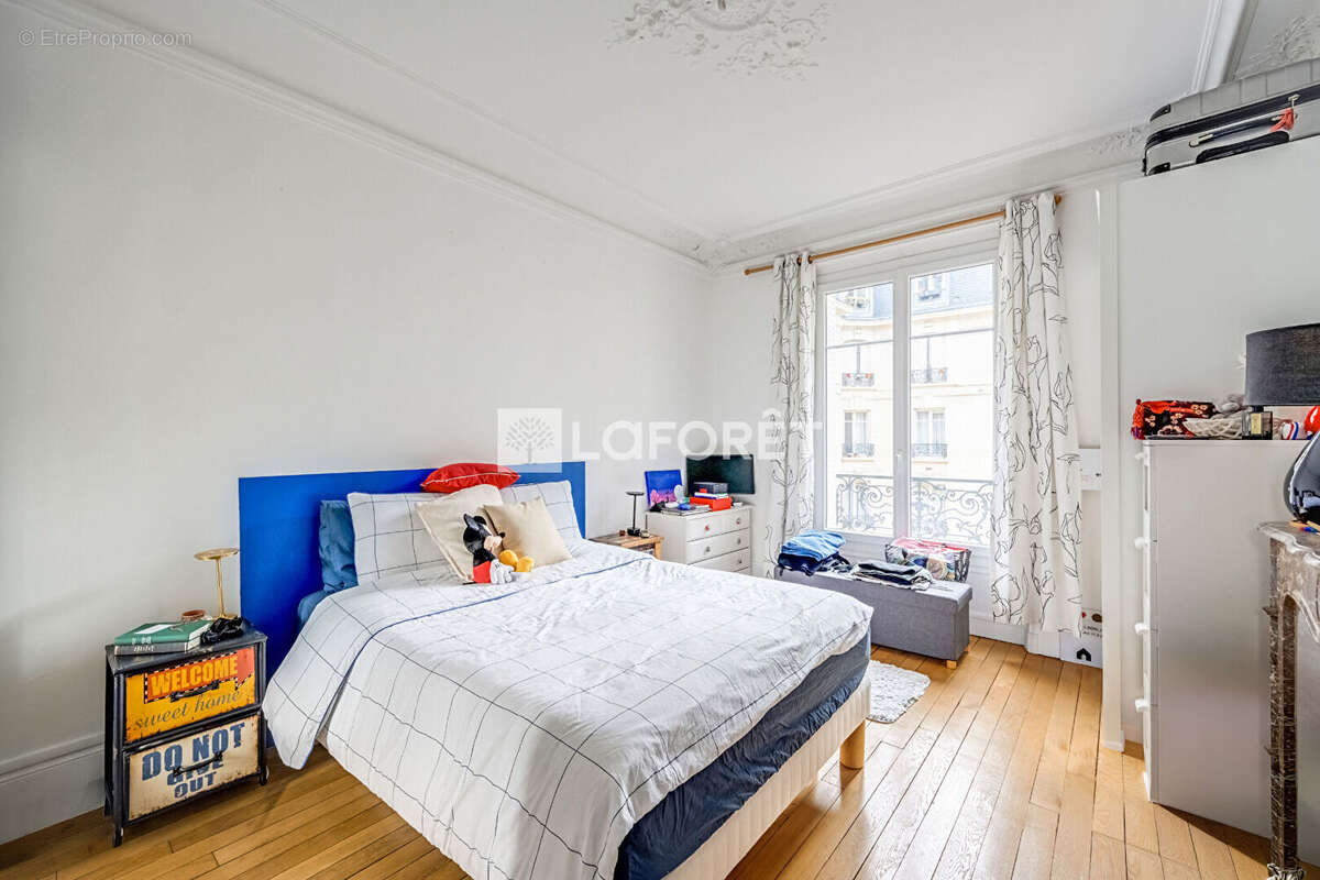 Appartement à PARIS-14E