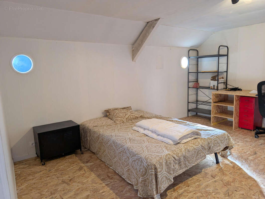 Bureau - Maison à PLOURAY