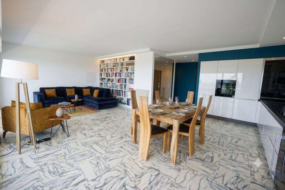 Vue mer - calme - lumineux - double garage - traversant et en angle - photo 5