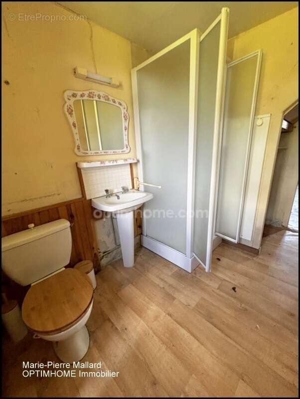 Ensemble immobilier à rénover à SAINT DIZIER LEYRENNE (23) - photo 10