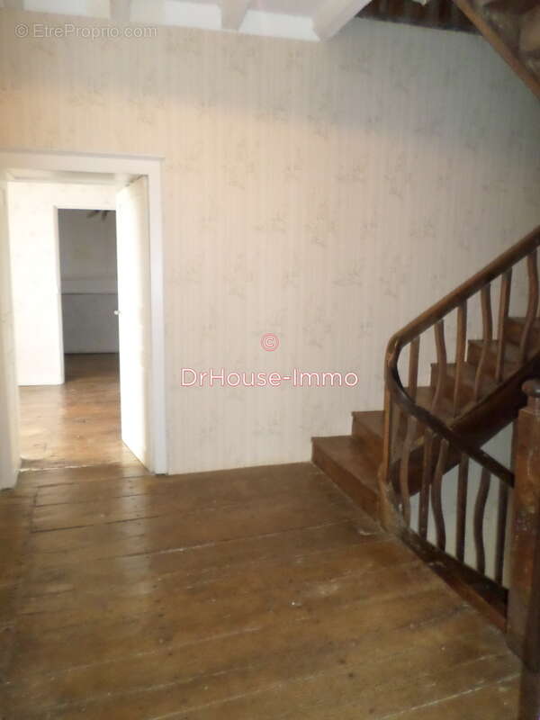 Maison à BARBEZIEUX-SAINT-HILAIRE