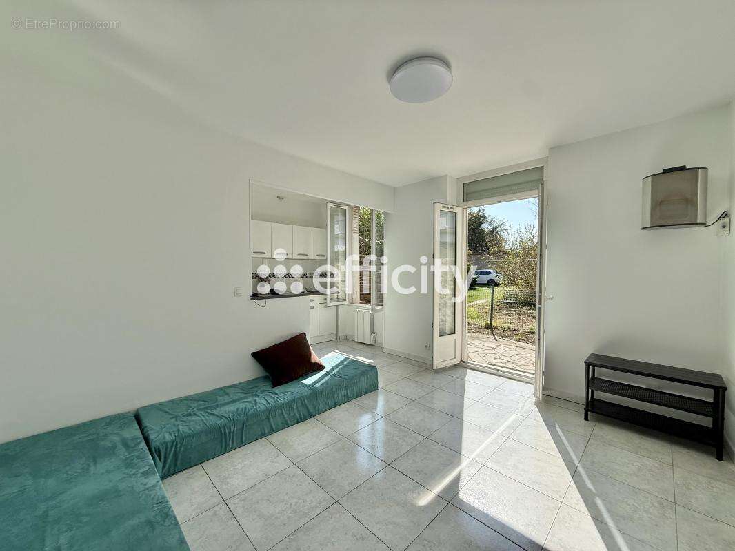 Appartement à BOURG-LA-REINE