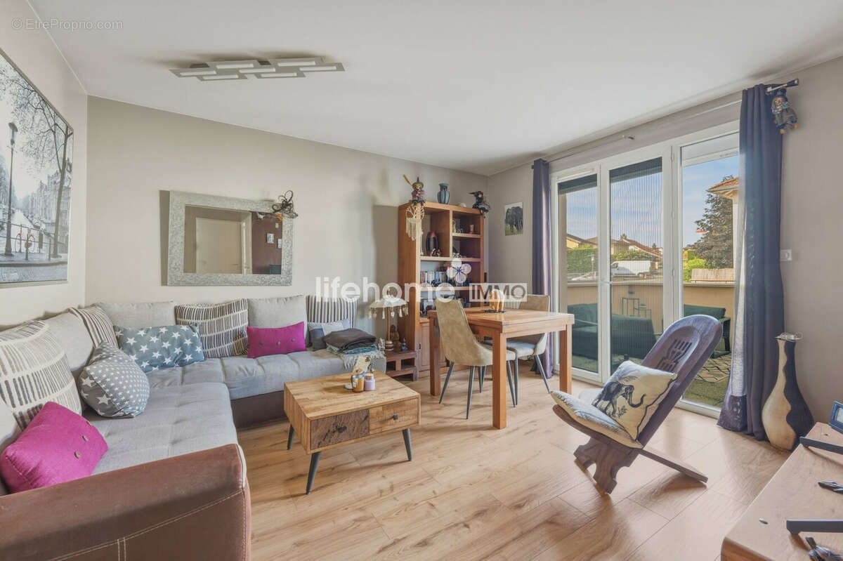Appartement 44 m² à Gex  - photo 2