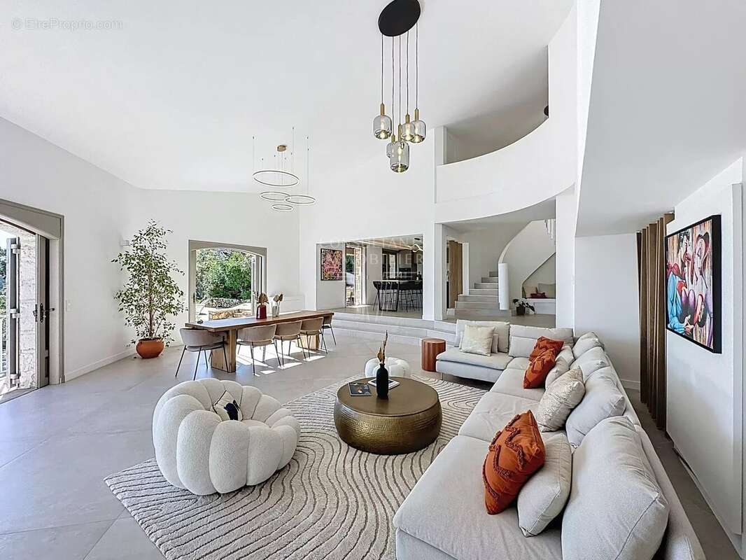 Maison à MANDELIEU-LA-NAPOULE