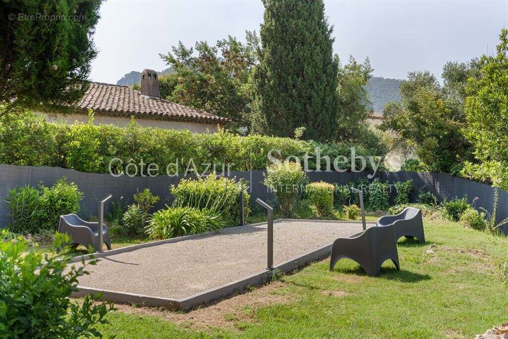 Maison à LES ADRETS-DE-L&#039;ESTEREL