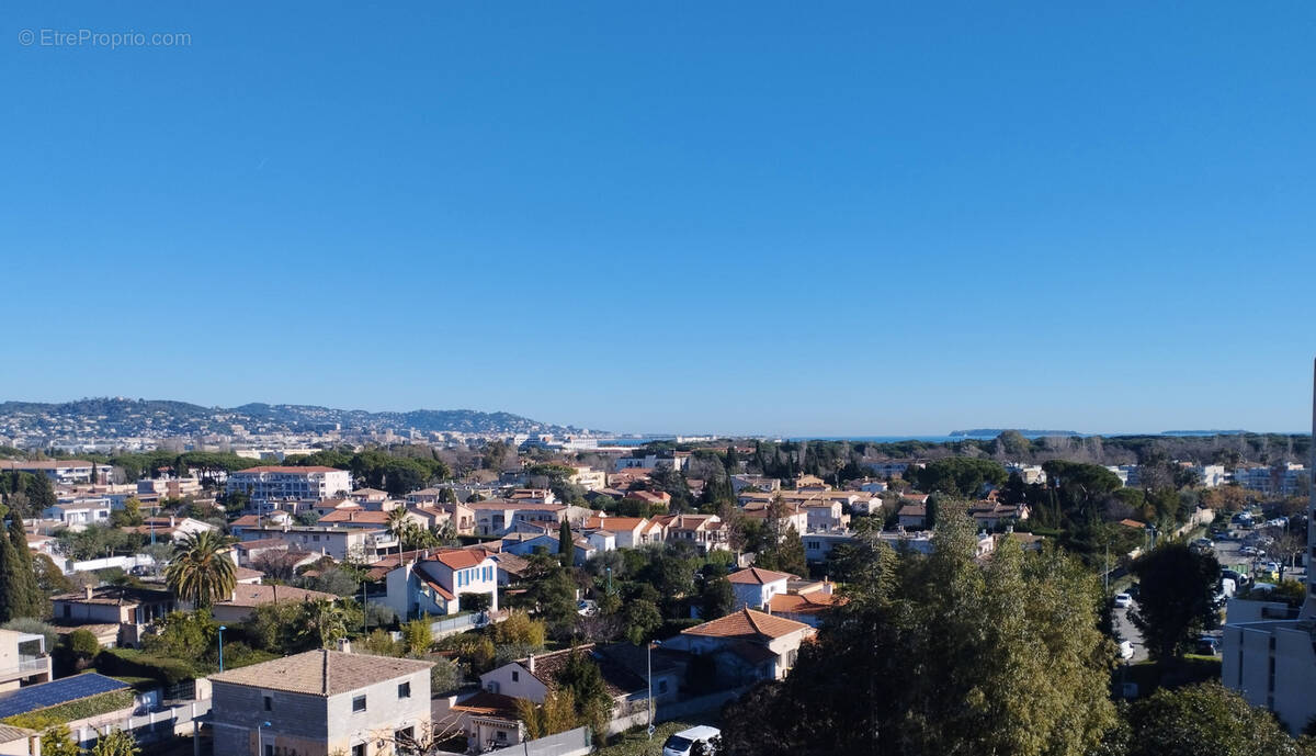 Appartement à MANDELIEU-LA-NAPOULE
