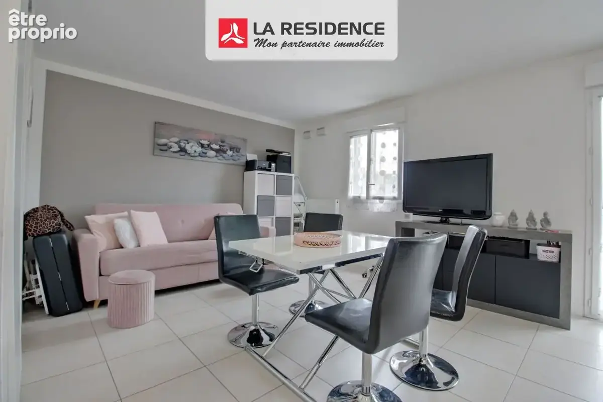 Appartement à SARTROUVILLE