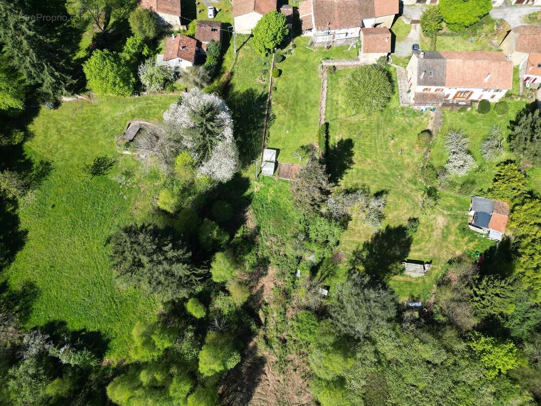 Maison à COMPREIGNAC