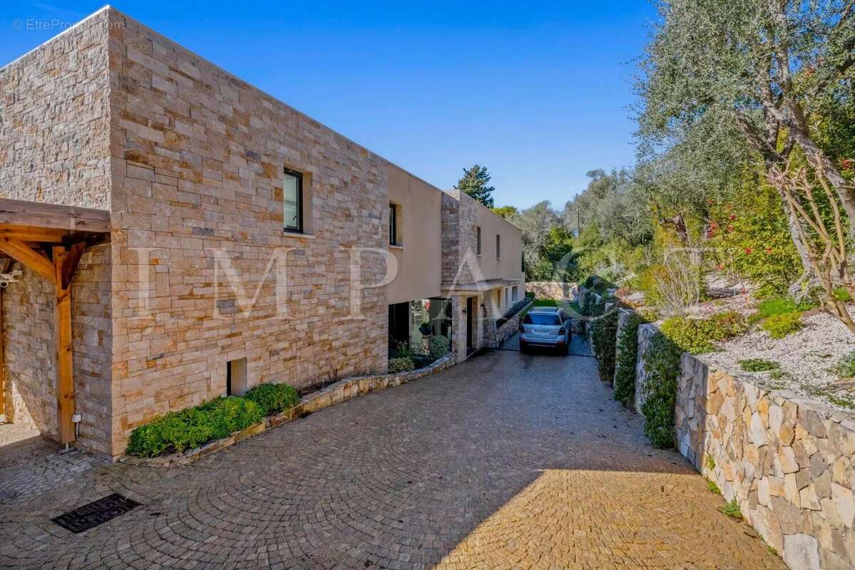 Maison à MOUGINS