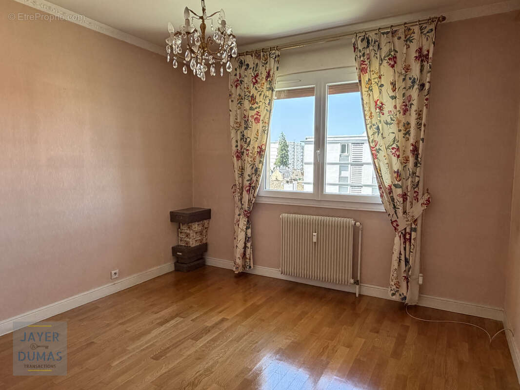 En exclusivité - chalon-sur-saone centre-ville - appartement t3 avec garage - - photo 8