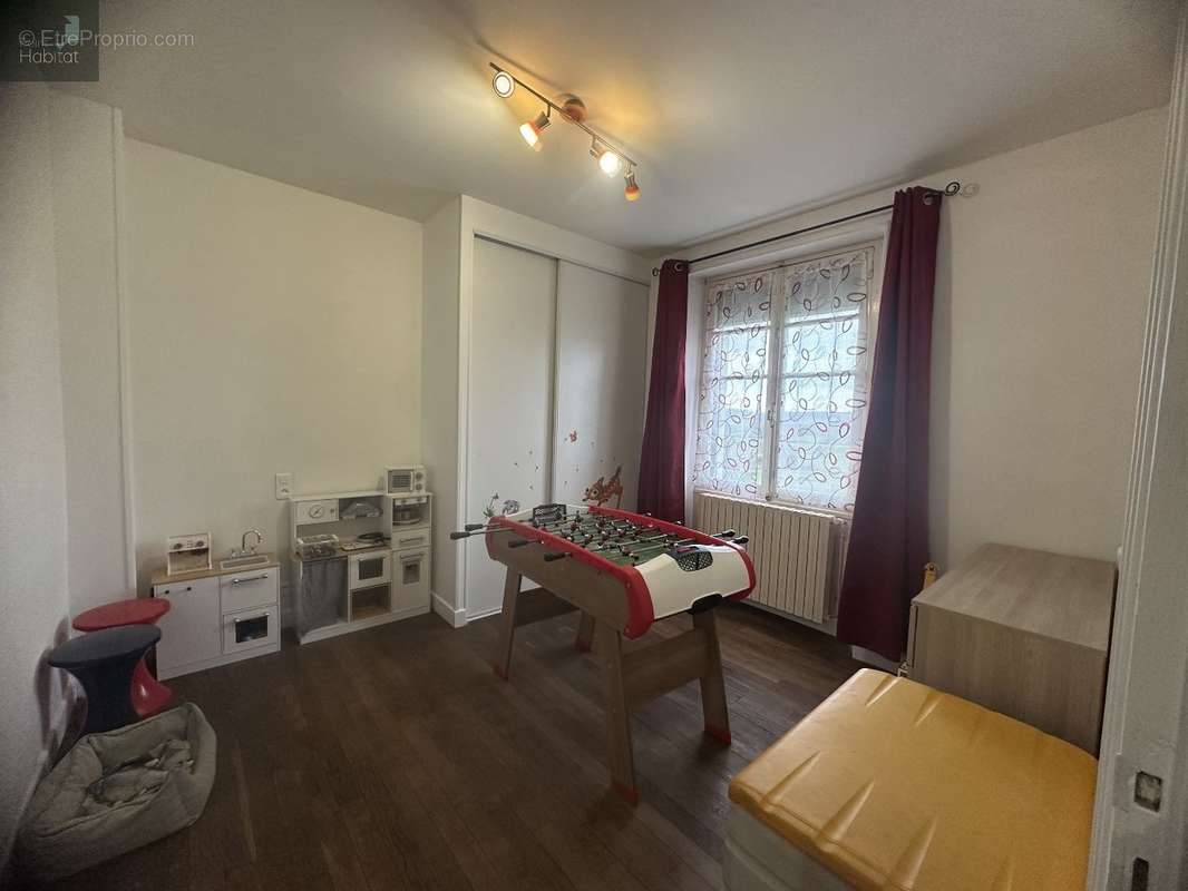 Maison à SAINT-SANTIN-DE-MAURS