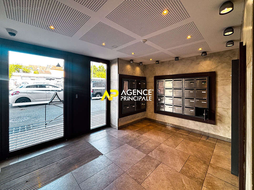 Appartement à SARTROUVILLE