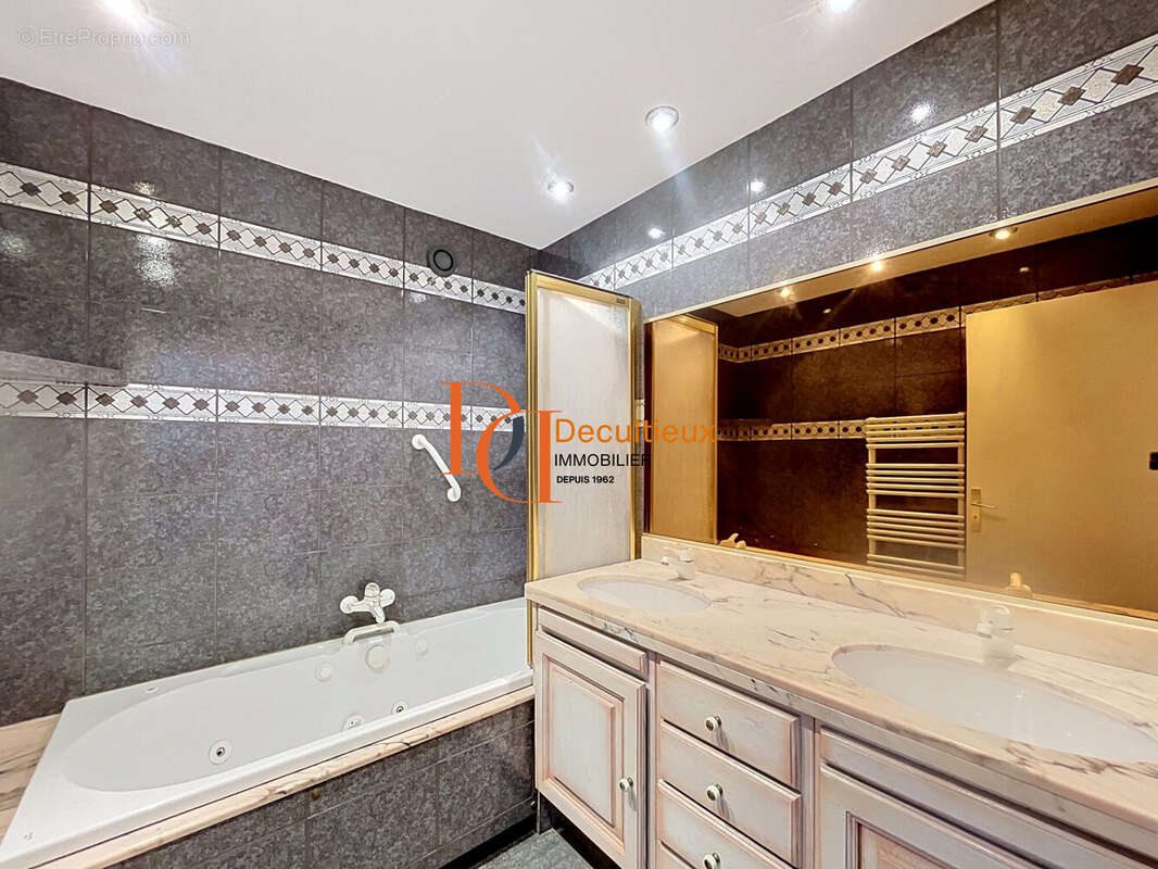 Appartement à VILLEURBANNE