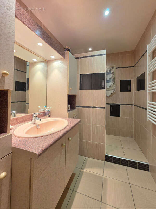 Maison à BOURG-DE-PEAGE