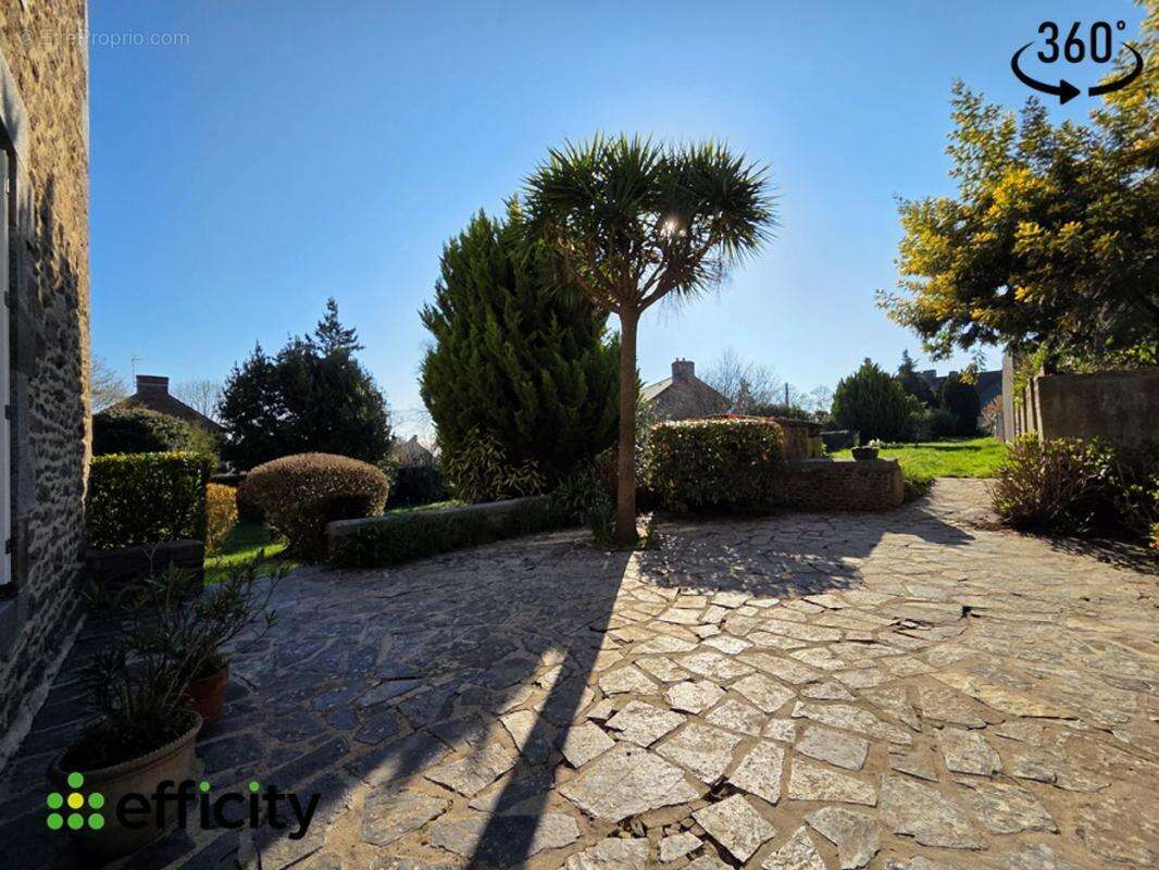 Maison à SAINT-PIERRE-DE-PLESGUEN