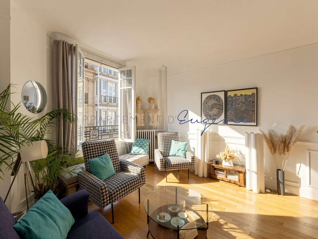 Appartement à PARIS-18E