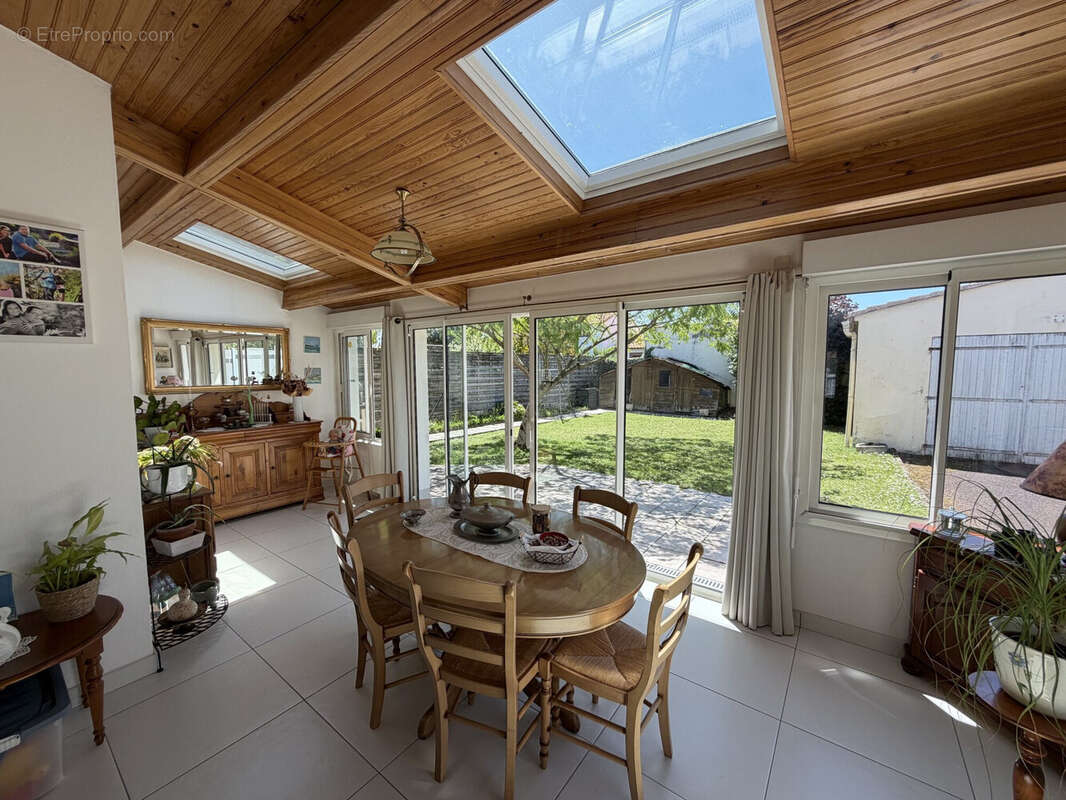 Maison à SAINT-SEBASTIEN-SUR-LOIRE