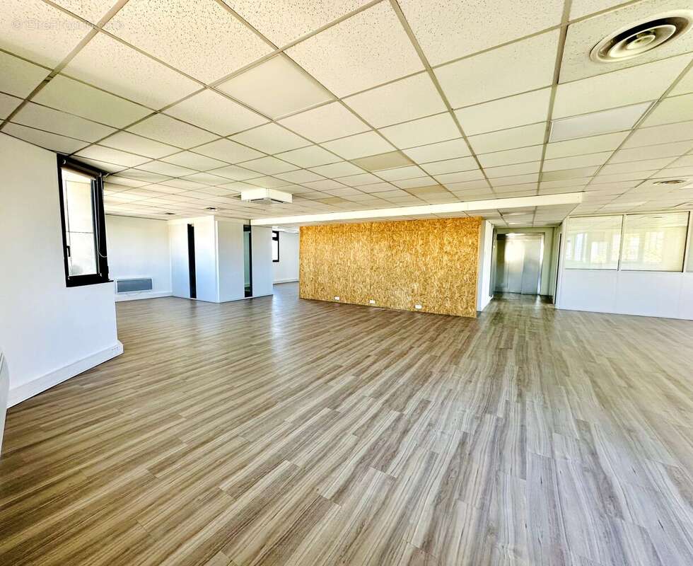 Commerce 180 m² à Boulogne-Billancourt  - photo 3