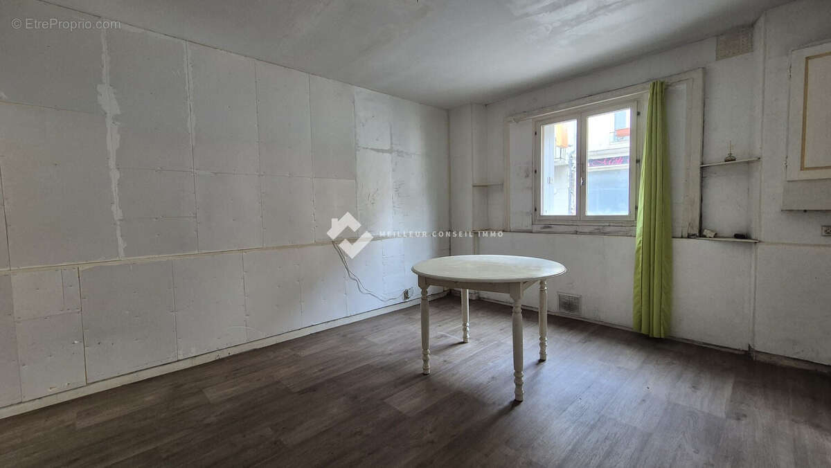 Appartement à ROMENY-SUR-MARNE