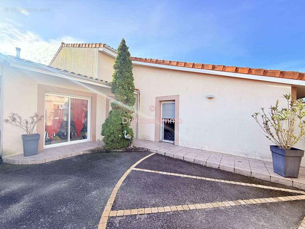 Maison 152 m² à Lamarque  - photo 10