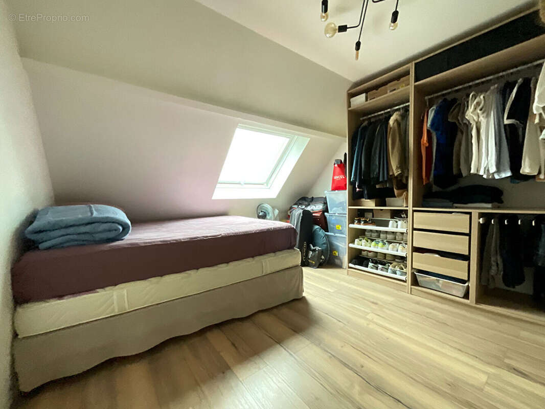 Maison à MAURECOURT