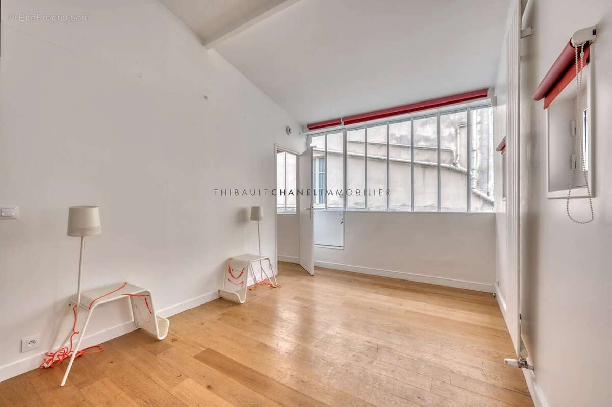 Appartement à PARIS-7E