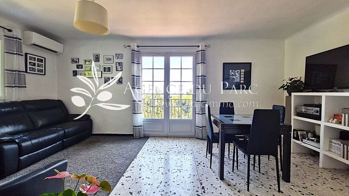 Maison à TOURRETTES-SUR-LOUP