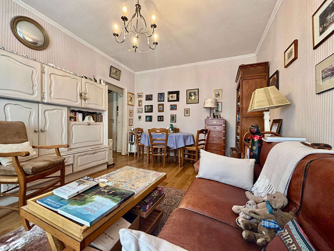 Appartement à ISSY-LES-MOULINEAUX