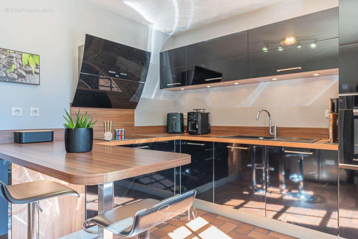 Maison à BONNAC-LA-COTE