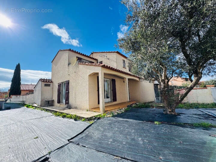 Maison à LLUPIA