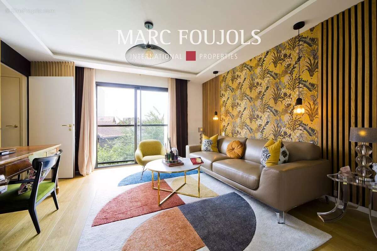 Maison à COURBEVOIE