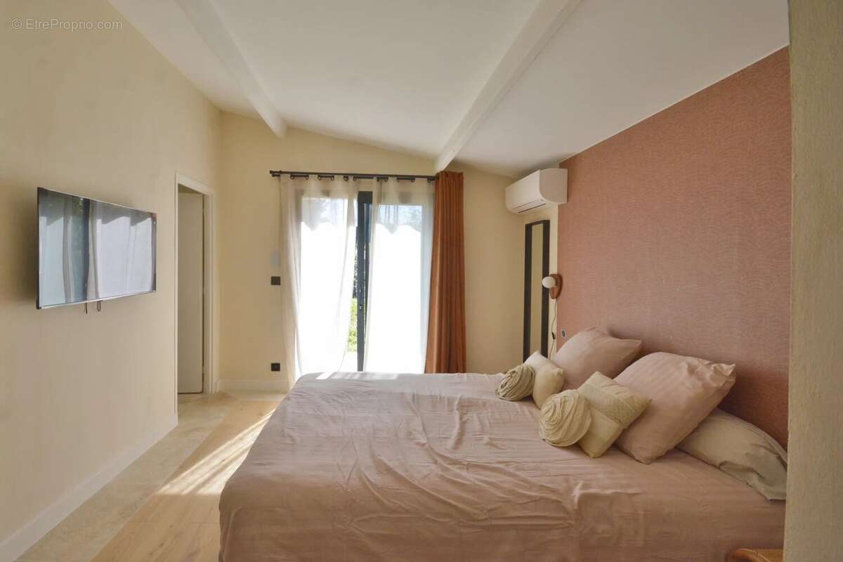 Maison à MOUGINS