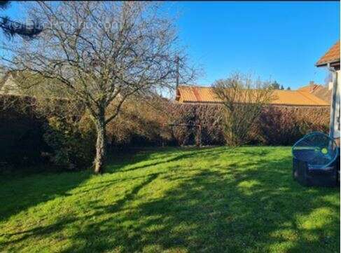 Maison à SAINS-EN-AMIENOIS