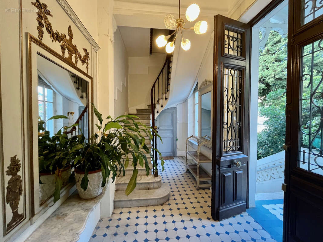 Appartement à BEAULIEU-SUR-MER