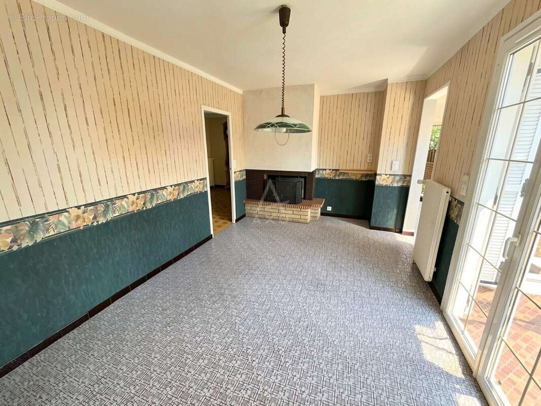 Pavillon familial au cur du bourg des Brouzils - photo 9