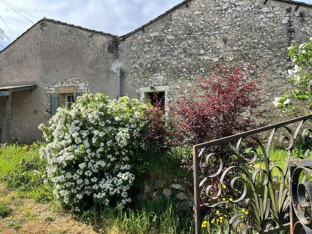 Maison à FAUX