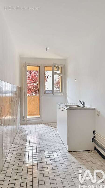 Photo 7 - Appartement à VILLENEUVE-LA-GARENNE