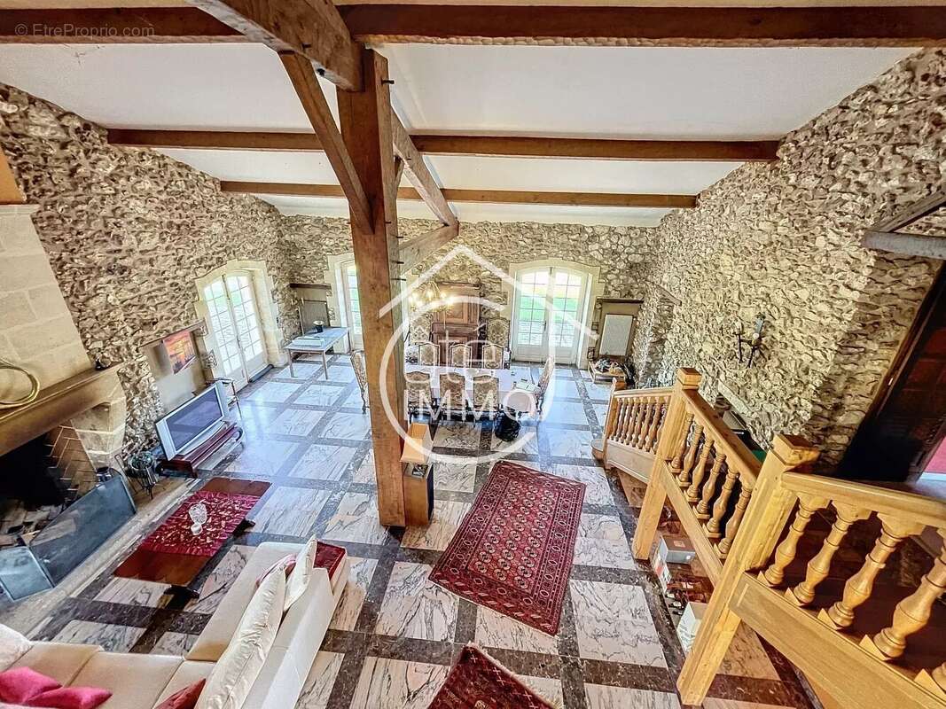 Maison à SAINT-EMILION