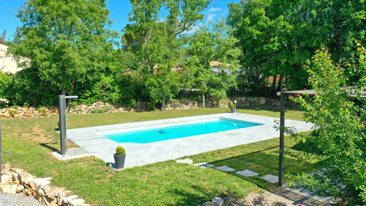 Maison Saint Cezaire Sur Siagne de 120 m² avec un terrain de 1606 m² avec piscine - photo 7